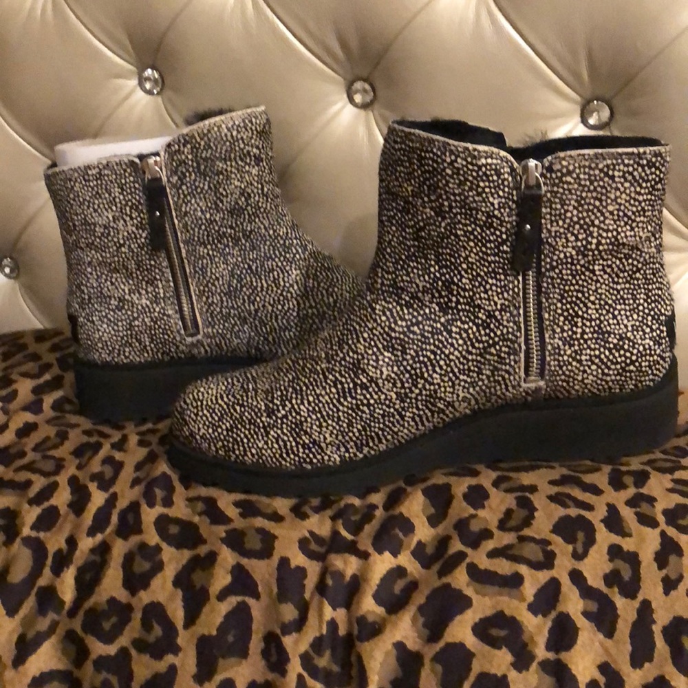 Ugg boots never worn